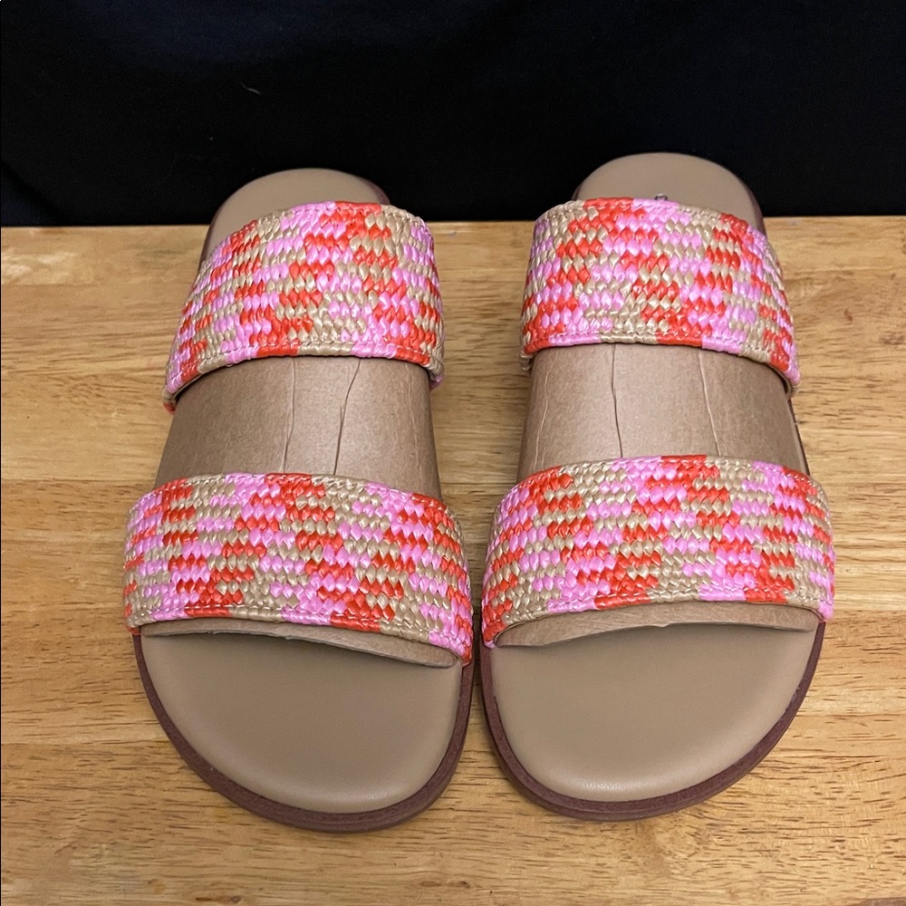 Easy Spirit Pink and Tan Woven Sandals